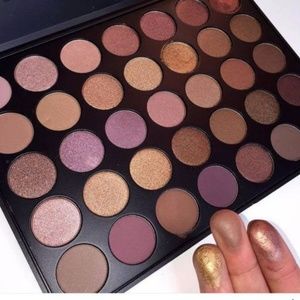 Morphe 35 Taupe Eyeshadow Palette